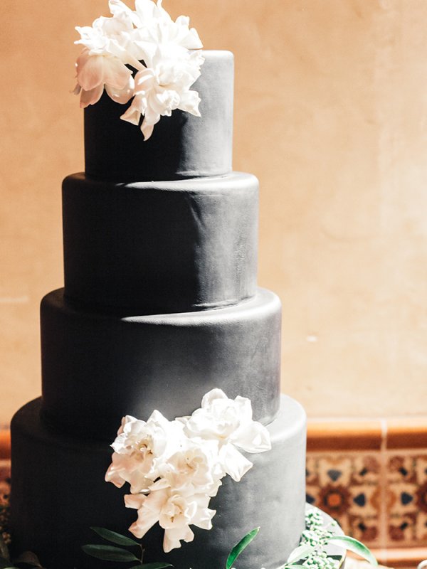 black wedding cake