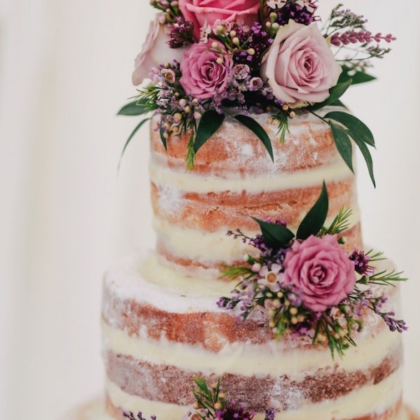 6 Summer Wedding Cakes We Love 6 Summer Wedding Cakes We Love