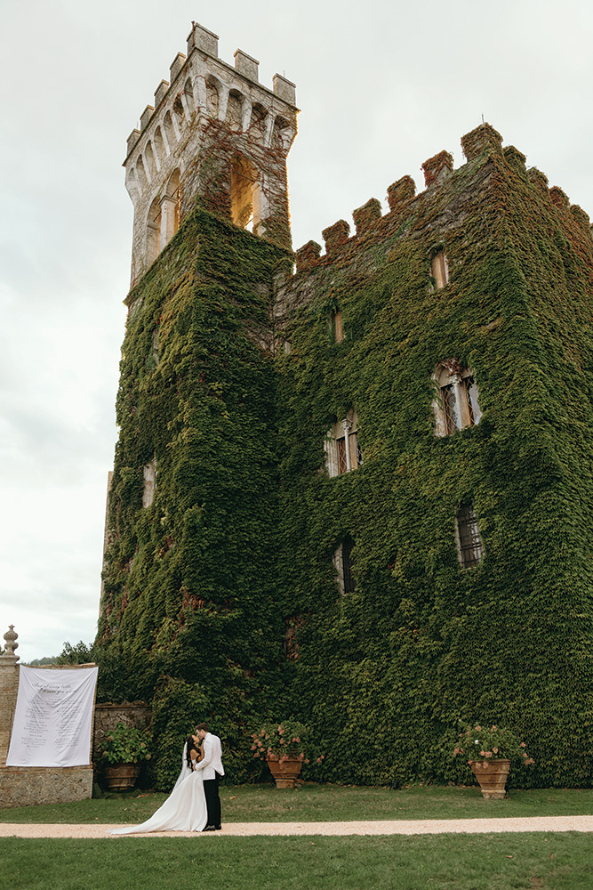tuscany castle real wedding