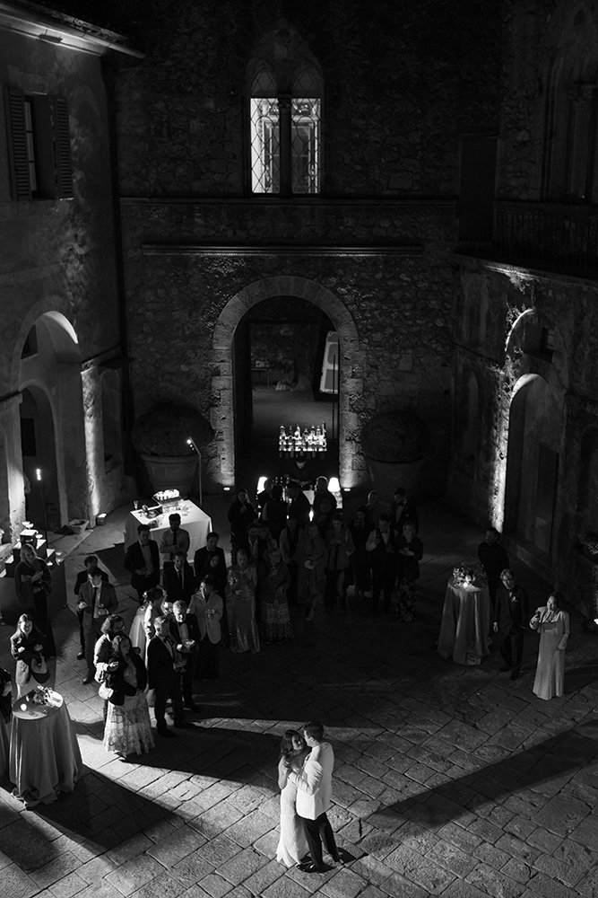 tuscany castle real wedding