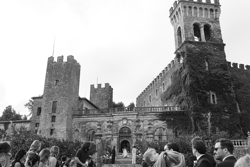 tuscany castle real wedding