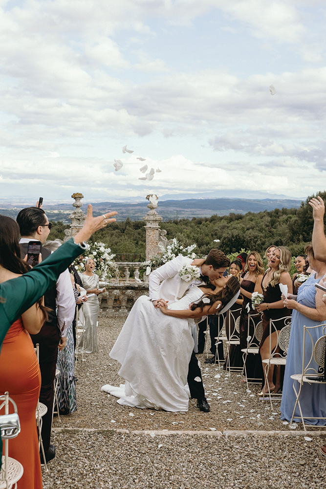 tuscany castle real wedding